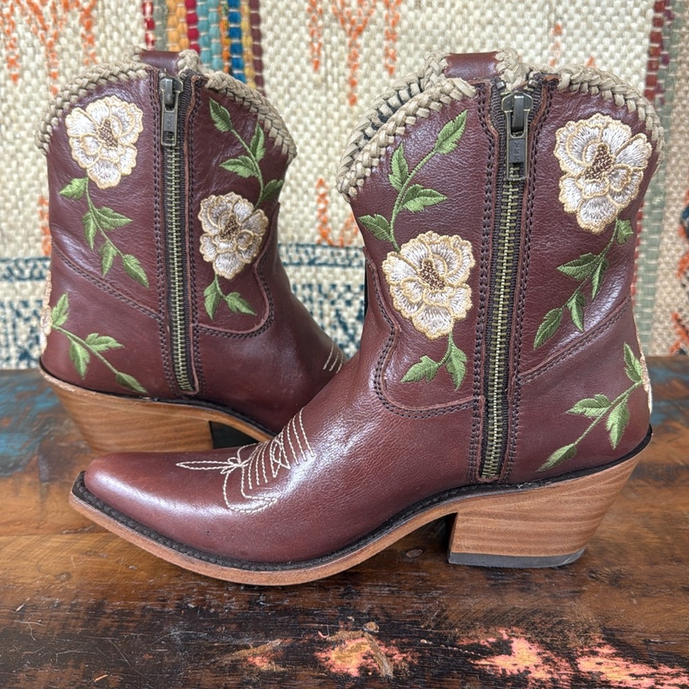 Liberty Black Stitched Embroidered Boots. New with tags. - Picture 6 of 9